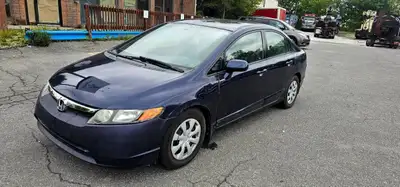 Honda Civic DX, 4cyl.,AUTOMATIQUE, Air climatise, 4portes, Lecteur CD, Mirroirs electriques et vitre...