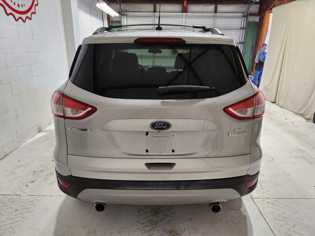 2013 Ford Escape in Cars & Trucks in Windsor Region - Image 3
