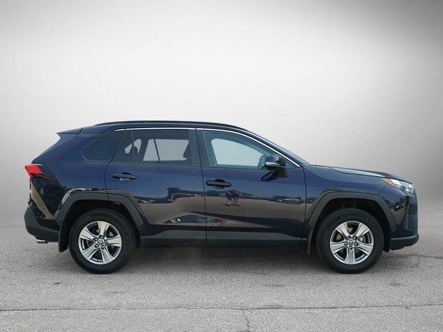 2022 Toyota RAV4 XLE in Cars & Trucks in Windsor Region - Image 2