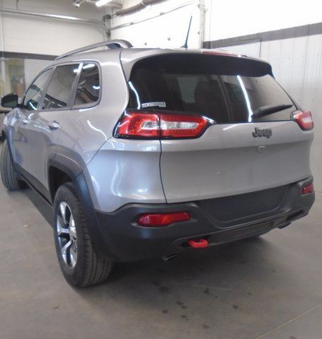 2016 Jeep Cherokee Trailhawk in Cars & Trucks in Lloydminster - Image 4