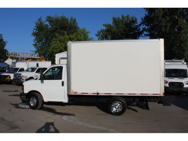 2019 Chevrolet Express Commercial Cutaway 3500 CUBE 12 PIEDS ROU in Cars & Trucks in Laval / North Shore - Image 3