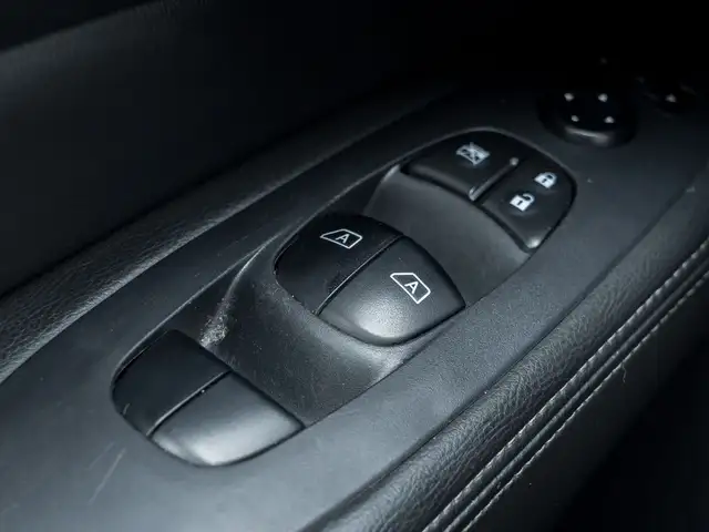 2020 Nissan Pathfinder SV in Cars & Trucks in Oshawa / Durham Region - Image 14