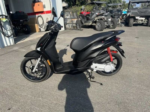 2021 PIAGGIO LIBERTY S 50CC in Scooters & Pocket Bikes in Saguenay - Image 2