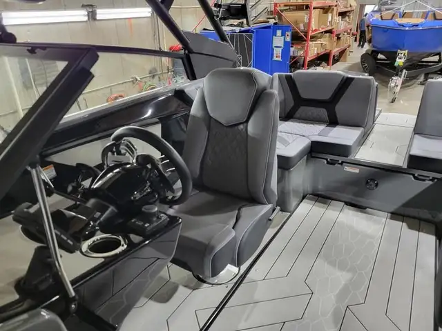 2025 Yamaha Boats 222XD - 1 LEFT! in Powerboats & Motorboats in Saskatoon - Image 18