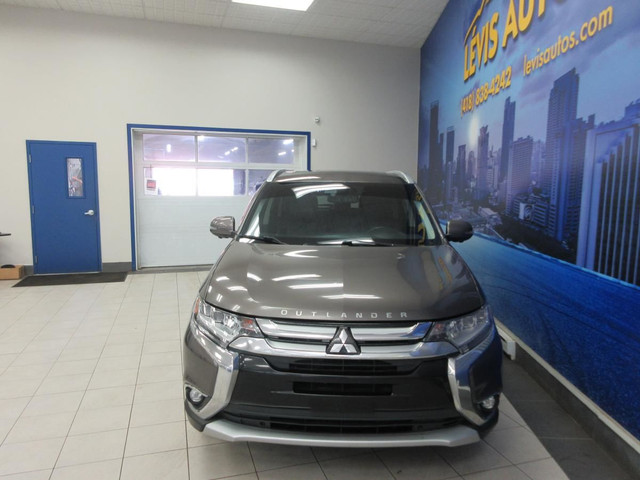MITSUBISHI OUTLANDER 2018 GT AWC 7 PASSAGERS CUIR CHAUFFANT TOIT in Cars & Trucks in Lévis - Image 4