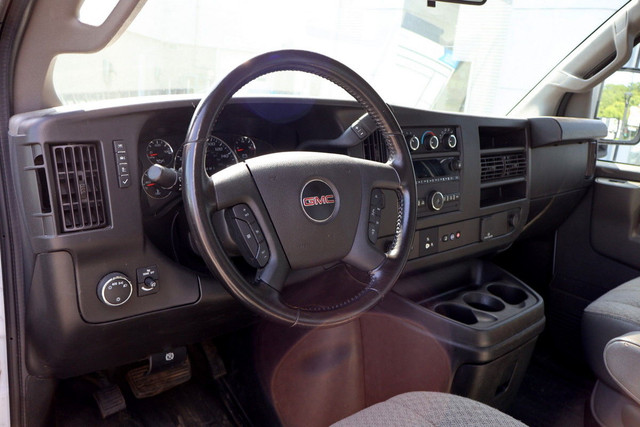 2023 GMC Savana Commercial Cutaway 3500 14 PIED ROUE SIMPLE CERT in Cars & Trucks in City of Montréal - Image 3