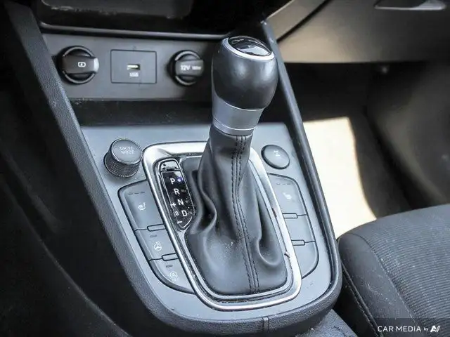 2022 Hyundai Kona Preferred | Awd | Car Play | Back Up Camera in Cars & Trucks in Hamilton - Image 23