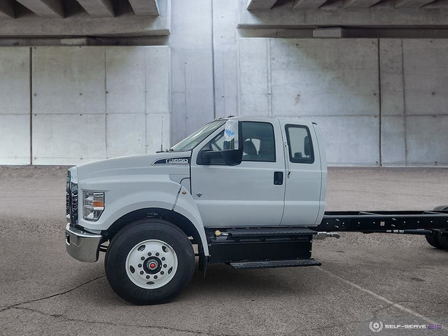 2024 Ford F650 SUPER CAB DOCK HGT in Cars & Trucks in Kamloops - Image 2