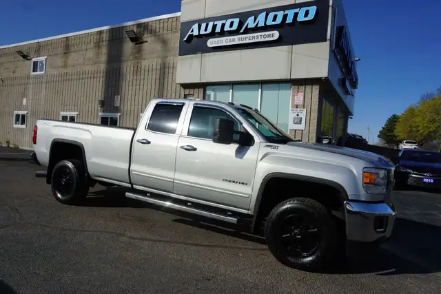 2015 GMC Sierra 2500HD in Cars & Trucks in Oakville / Halton Region - Image 2