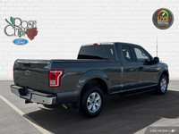 - ONE OWNER - ACCIDENT FREE - CLOTH SEATS - RUNNING BOARDS - TRAILER TOW PACKAGE - REVERSE SENSORS -... (image 5)