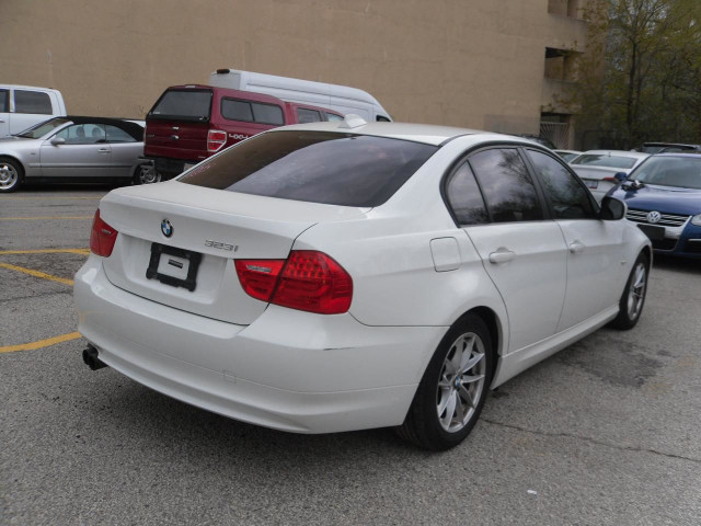2011 BMW 3 Series PREMIUM in Cars & Trucks in City of Toronto - Image 3