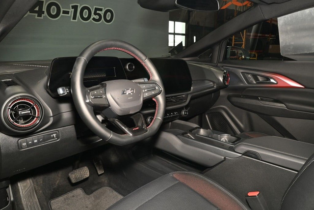 2025 Chevrolet Equinox EV RS BLANC PERLE REGULATEUR DE VIT. ADAP in Cars & Trucks in City of Montréal - Image 3