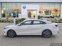 This Kia Forte boasts a Regular Unleaded I-4 2.0 L/122 engine powering this Variable transmission. W... (image 1)