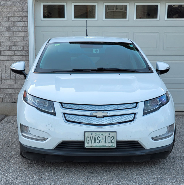 2013 Chevrolet Volt in Cars & Trucks in Guelph - Image 3