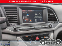 La Elantra LE 2018 2.0/L est une voiture fiable et sobre, offrant un intérieur spacieux et des équip... (image 8)