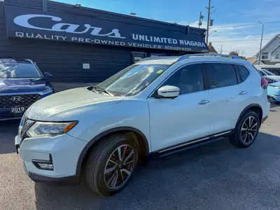 TWO TO CHOOSE FROM ... EXPERIENCE LUXURY, COMFORT, AND CONFIDENCE IN THIS ONE OWNER 2017 NISSAN ROGU...