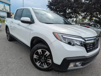 LOW KMS! RIDGELINE TOURING 4X4! FULL OPTION! LEATHER INTERIOR, POWER SUNROOF/MOONROOF, GPS NAVIGATIO...