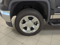 Engine: 8 Cylinder Engine 5.3L/325CI L/100Km City: 14.9 L/100Km Hwy: 10.7 Safety Equipment Tire Pres... (image 9)