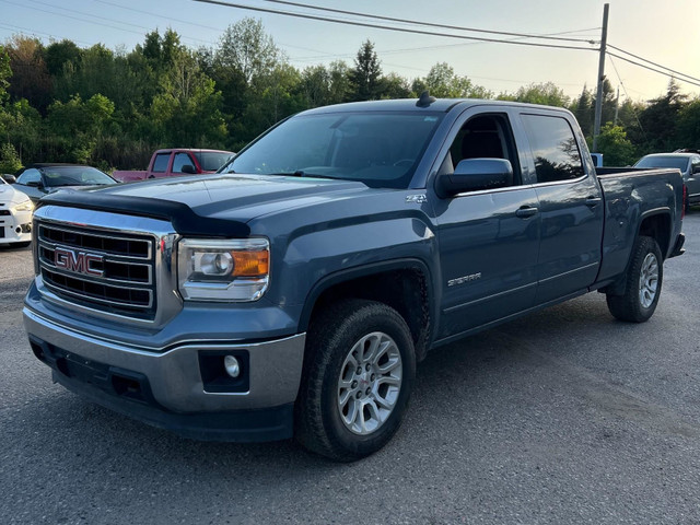 2015 GMC Sierra 1500 SLE 5.3L V8 | 4X4 | CREW CAB in Cars & Trucks in London