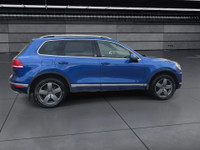 One Owner l Navigation System l Heated/Cooling Leather Seats l Heated Steering Wheel l Garage Opener... (image 8)
