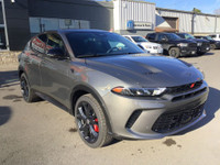 PRICE INCLUDES FEDERAL iZEV - COME SEE WHY PEOPLE BUY FROM MILTON CHRYSLER TODAY!! CREDIT ISSUES? WE... (image 3)