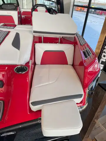 2024 MasterCraft XStar S in Powerboats & Motorboats in Saskatoon - Image 15