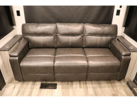 SALE PRICE: $69,800 **ASK US HOW TO RECEIVE A PRICE DISCOUNT WITH DEALER ARRANGED FINANCING O.A.C.**... (image 9)