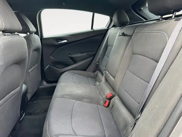 2017 Chevrolet Cruze LT | BACK UP CAM | HEATED SEATS | BLUETOOTH in Cars & Trucks in Calgary - Image 14