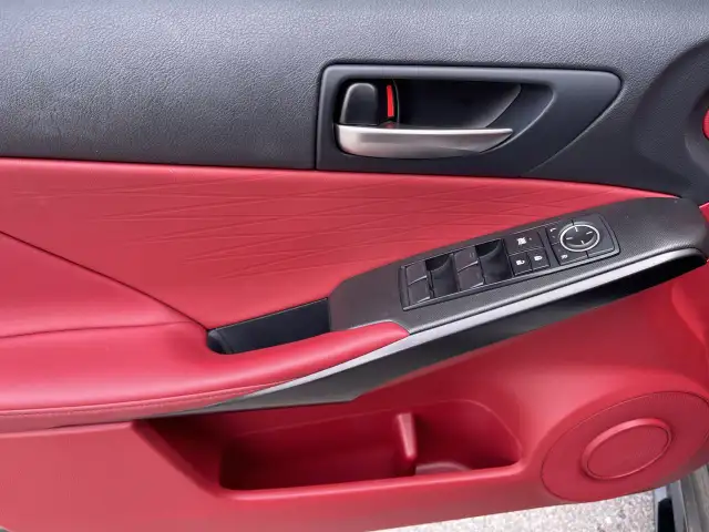 2023 Lexus IS IS 300 in Cars & Trucks in Laval / North Shore - Image 22