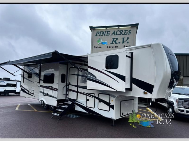2023 Forest River RV RiverStone Reserve Series 3950FWK in Travel Trailers & Campers in Moncton