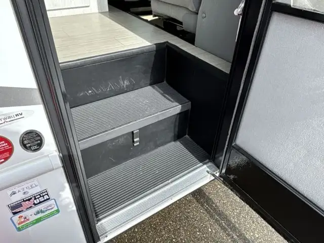 2023 EAST TO WEST Entrada 2200S in RVs & Motorhomes in Red Deer - Image 29