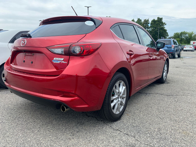 2017 Mazda Mazda3 GS MANUELLE, BANCS CHAUFFANTS, CAMERA DE RECUL in Cars & Trucks in City of Montréal - Image 3