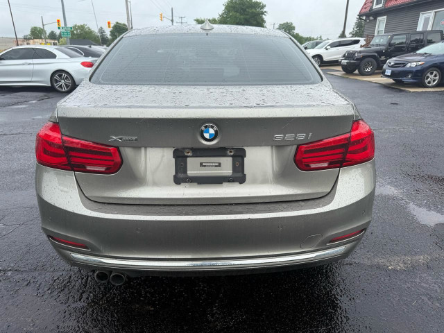 2016 BMW 3 Series 328i xDrive AWD in Cars & Trucks in London - Image 4