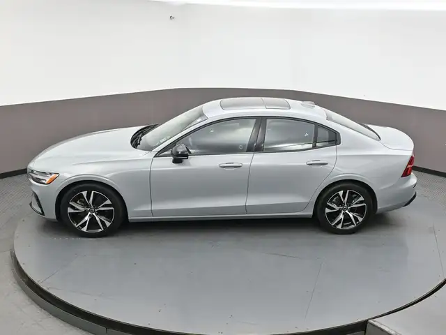 2024 Volvo S60 B5 B5 CORE SUNROOF, NAVIGATION, HEATED POWER SEAT in Cars & Trucks in City of Halifax - Image 36