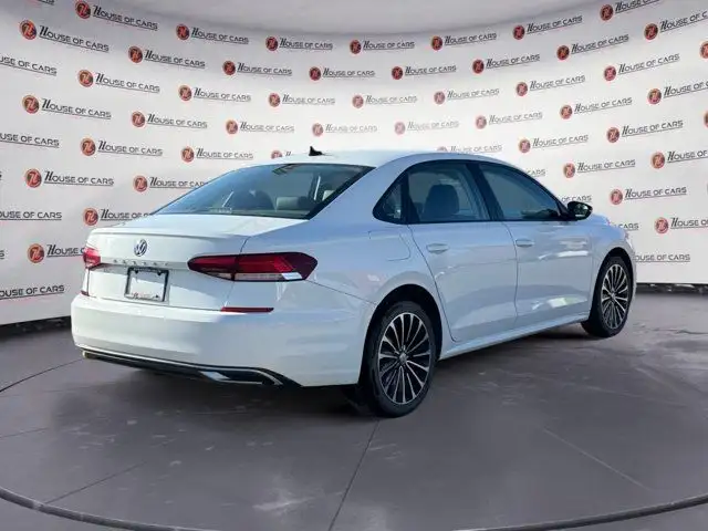 2022 VOLKSWAGEN PASSAT HIGHLINE in Cars & Trucks in Calgary - Image 8