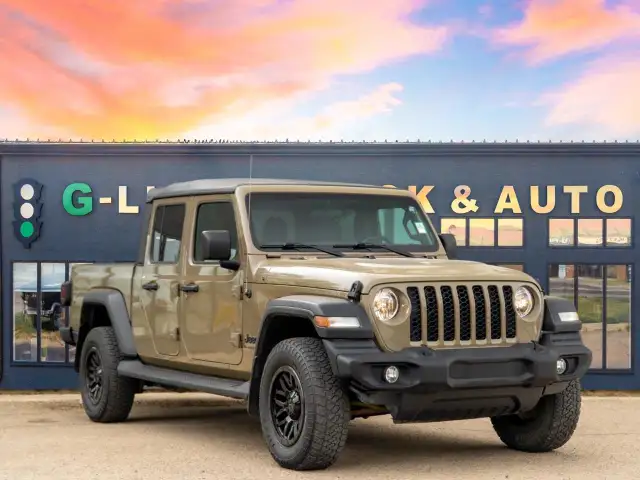 2020 Jeep Gladiator Sport S Soft Top63009264924547126