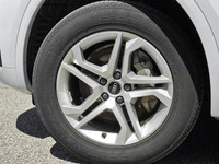 This Audi Q5 delivers a Intercooled Turbo Gas/Electric I-4 2.0 L/121 engine powering this Automatic... (image 9)