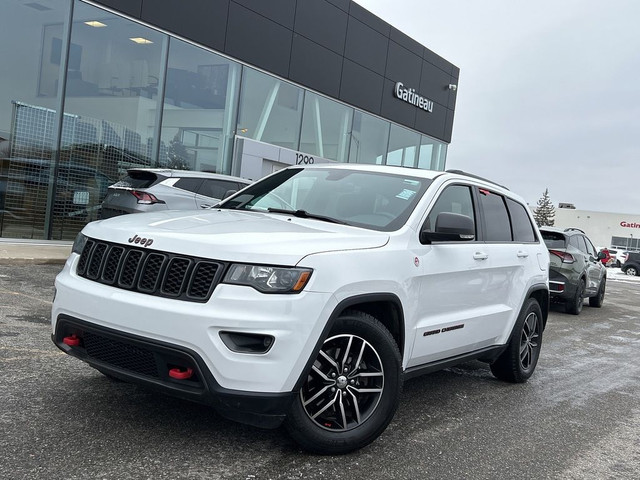  2017 Jeep Grand Cherokee 4WD 4dr Trailhawk in Cars & Trucks in Gatineau