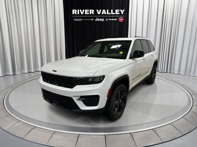 2024 Jeep Grand Cherokee in Cars & Trucks in Strathcona County - Image 3