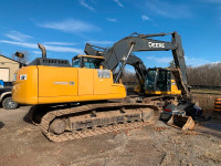 John Deere 210G LC Excavator