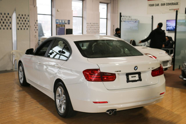 2013 BMW 3 Series 328i xDrive - CLEAN CARFAX|SUNROOF|HEATED SEAT in Cars & Trucks in City of Toronto - Image 4