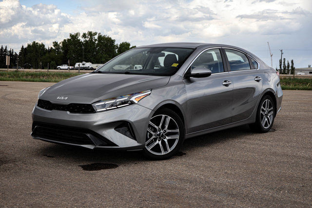 2022 Kia Forte EX PLUS SUNROOF LOW KMS in Cars & Trucks in Strathcona County
