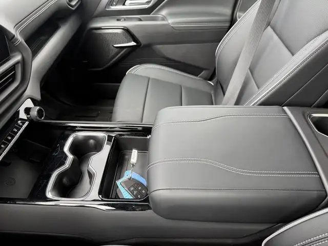 2025 Chevrolet Silverado EV Extended Range LT in Cars & Trucks in Edmonton - Image 20