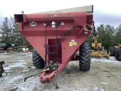 J&M 675 GRAIN CART New/Used : Used