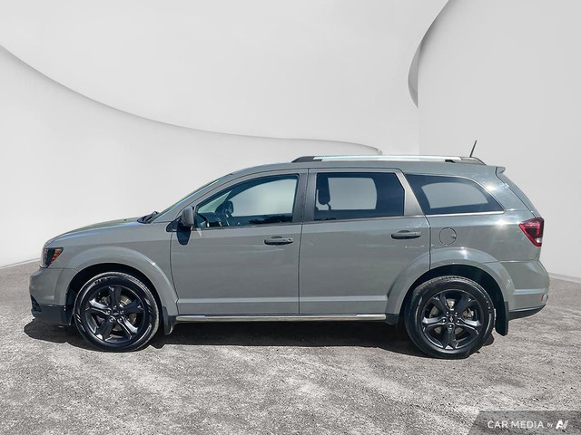 2020 Dodge Journey Crossroad - Leather Seats in Cars & Trucks in Ottawa - Image 3