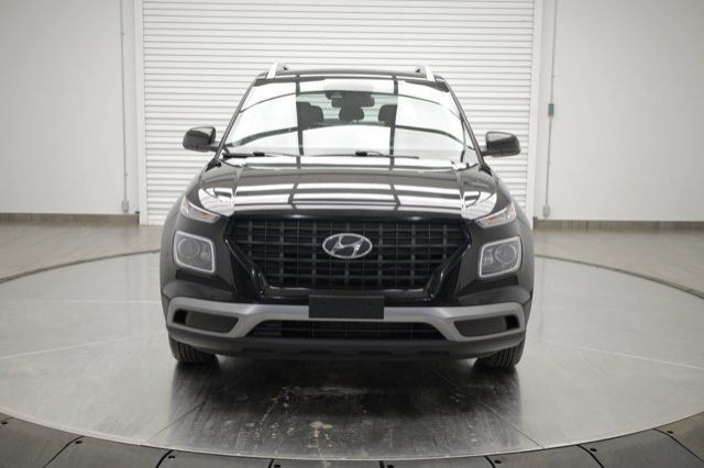 2022 Hyundai Venue Preferred in Cars & Trucks in Calgary - Image 2