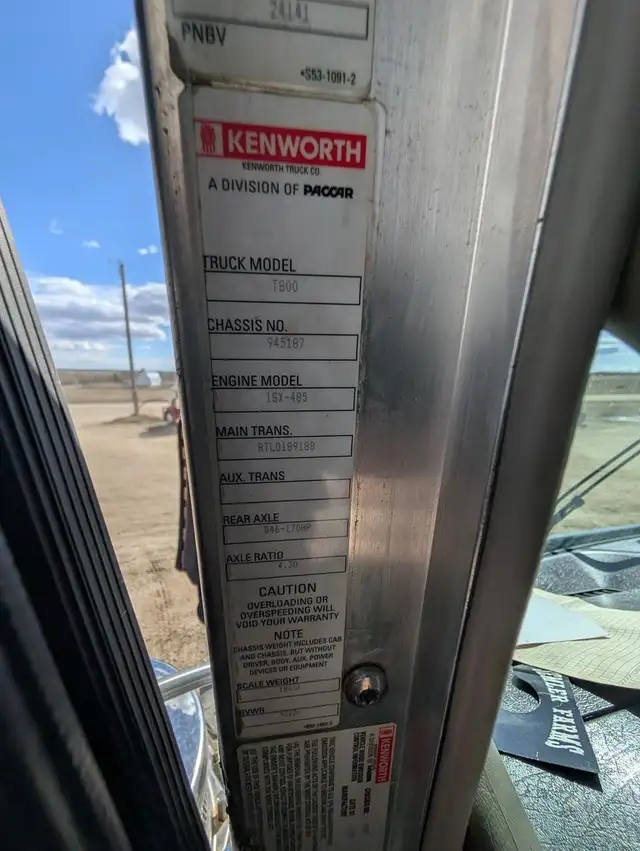 2010 KENWORTH T800 in Heavy Trucks in Kamloops - Image 21