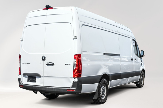 2022 Mercedes-Benz Sprinter Cargo Van Diesel*platform 170*Haute  in Cars & Trucks in City of Montréal - Image 4