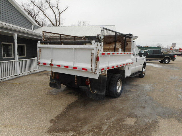  2003 Ford F-350 7.3L POWERSTROKE 4X4 DUMP TRUCK! in Cars & Trucks in Portage la Prairie - Image 4