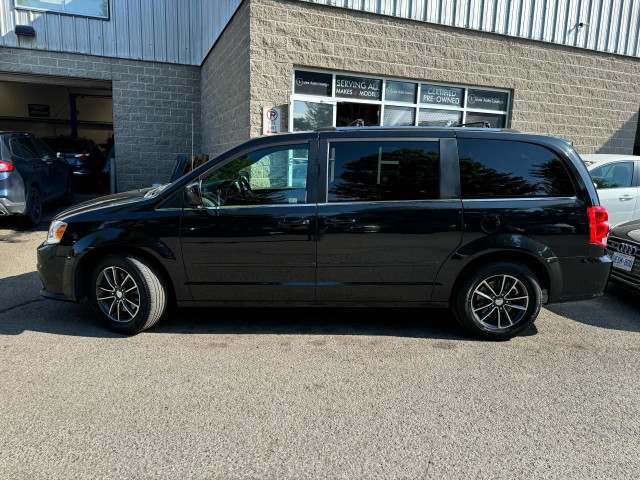 2017 Dodge Grand Caravan SXT Premium Plus - NAV, POWER DRIVER SE in Cars & Trucks in Ottawa - Image 4